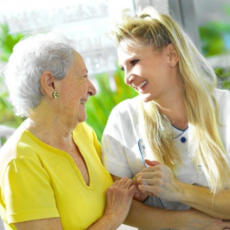 Técnicas de comunicación con personas dependientes en institucionessociales